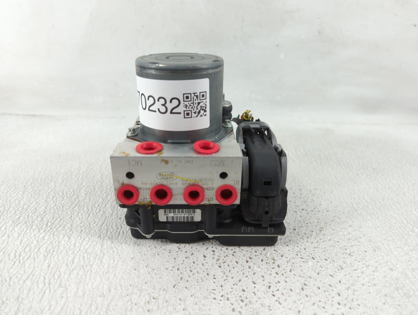 2010-2011 Land Rover Lr4 ABS Pump Control Module Replacement P/N:AH42-2C405-AH Fits Fits 2010 2011 2012 OEM Used Auto Parts 