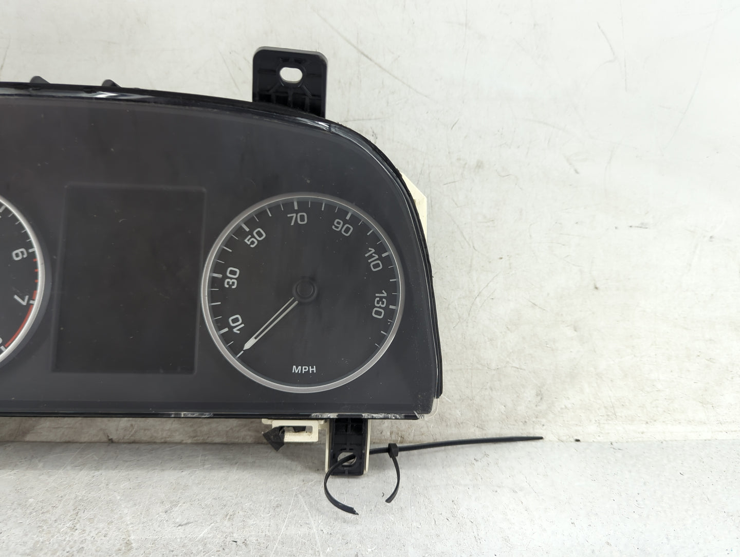 2010 Land Rover Lr4 Instrument Cluster Speedometer Gauges P/N:AH22-10849-AG VPAH2F-10894-A, VPAH21-10890-A Miles:117K Fits O