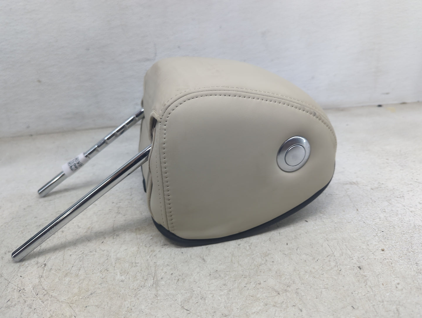 2010 Land Rover Range Rover Headrest Head Rest Front Passenger Seat Tan 1472292 - Oemusedautoparts1.com