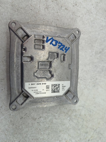 compare product 2010-2012 Land Rover Range Rover Headlight Ballast Head Light 1517201