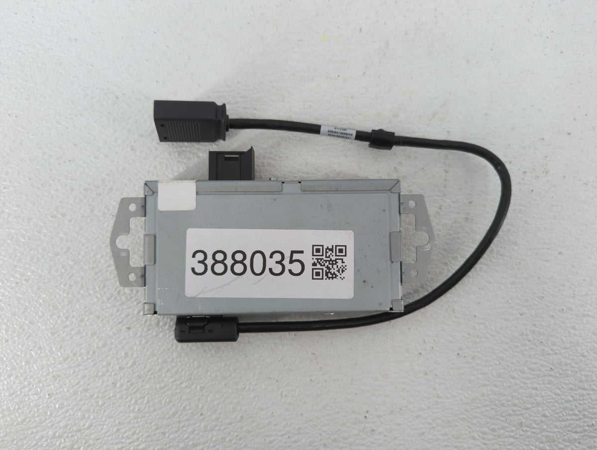 2010-2012 Land Rover Range Rover Am Fm Cd Player Radio Receiver 388035 - Oemusedautoparts1.com
