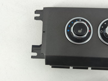 2010-2011 Land Rover Range Rover Climate Control Module Temperature AC/Heater Replacement P/N:P7H42-18C612-JB Fits Fits 2010 2011 OEM Used Auto Parts