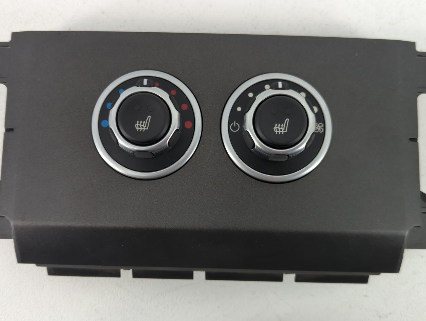 2010-2011 Land Rover Range Rover Climate Control Module Temperature AC/Heater Replacement P/N:P7H42-18C612-JB Fits Fits 2010