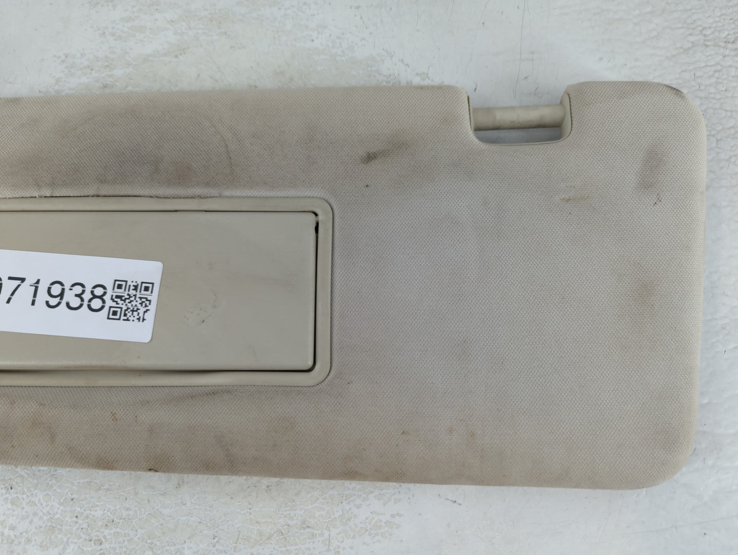 2010-2011 Land Rover Range Rover Sport Sun Visor Shade Replacement Driver Left Mirror Fits Fits 2010 2011 OEM Used Auto Part