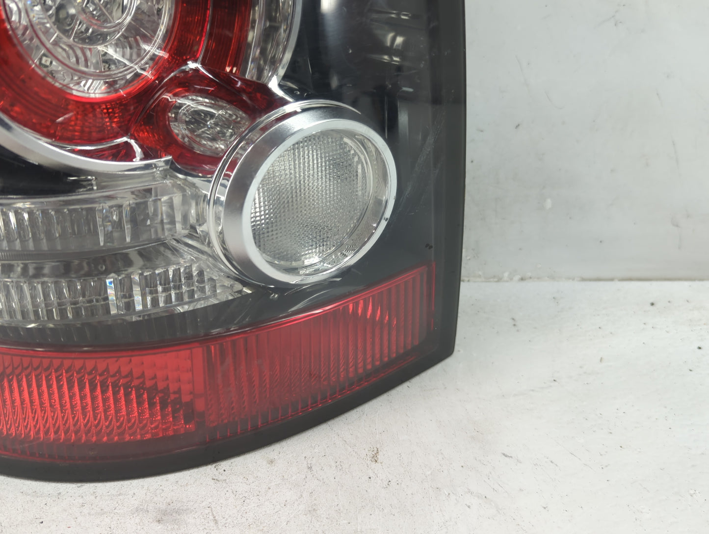 2010-2011 Land Rover Range Rover Sport Tail Light Assembly Driver Left OEM Fits Fits 2010 2011 OEM Used Auto Parts - Oemused