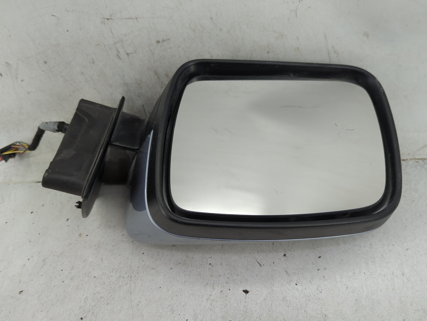 2010-2013 Land Rover Range Rover Sport Driver Side View Mirror - Left Door Mirror OEM Used - Oemusedautoparts1.com