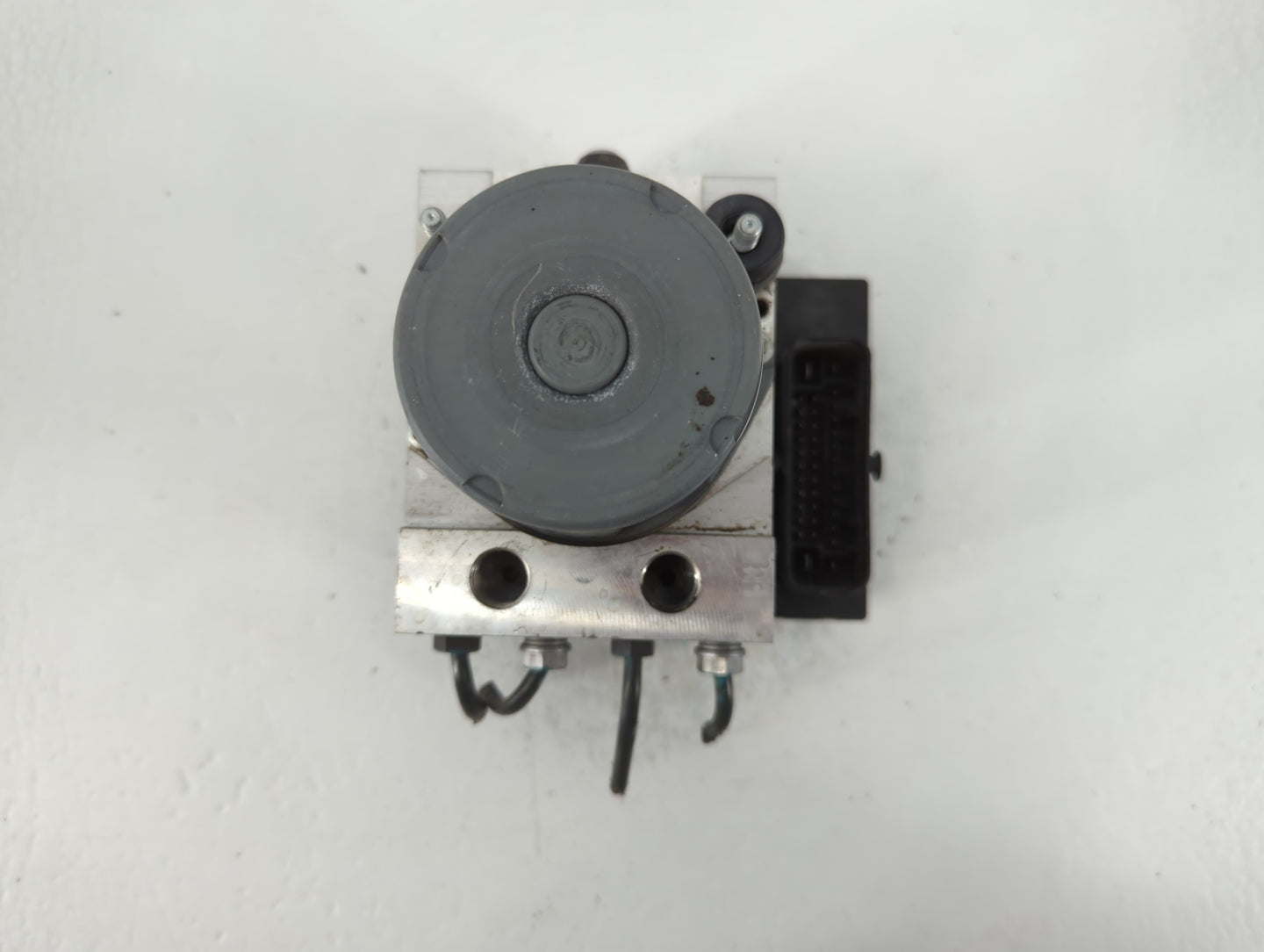 2010-2011 Land Rover Range Rover Sport ABS Pump Control Module Replacement P/N:AH42-2C405-AH 0 265 235 446 Fits OEM Used Aut