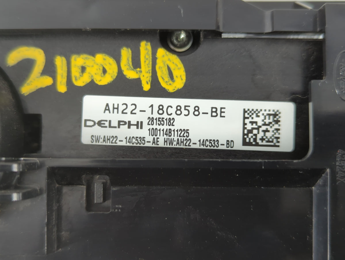 2010-2013 Land Rover Range Rover Sport Am Fm Cd Player Radio Receiver 764813 - Oemusedautoparts1.com