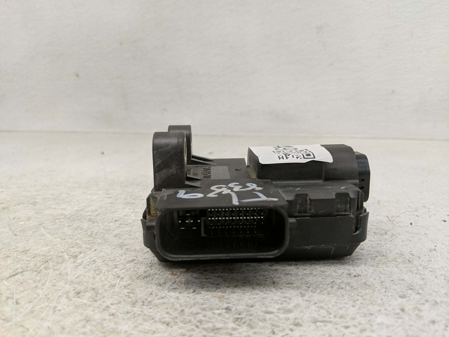 2010-2012 Lexus Es350 Chassis Control Module Ccm Bcm Body Control - Oemusedautoparts1.com