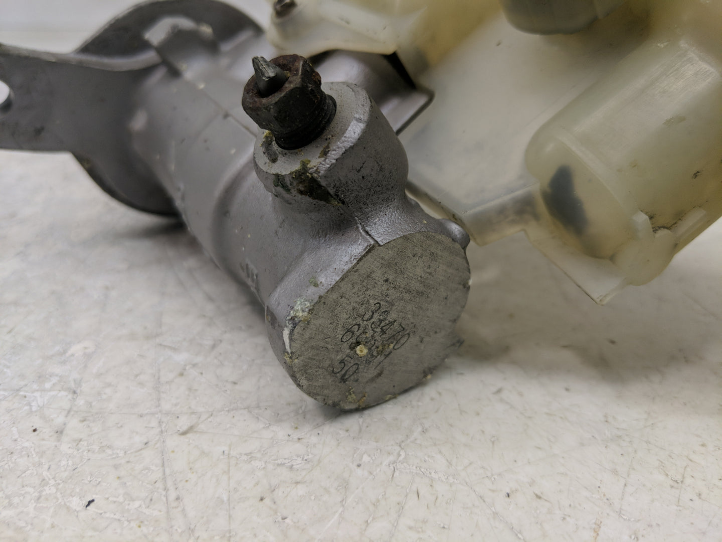 2007-2012 Lexus Es350 Brake Master Cylinder - Oemusedautoparts1.com