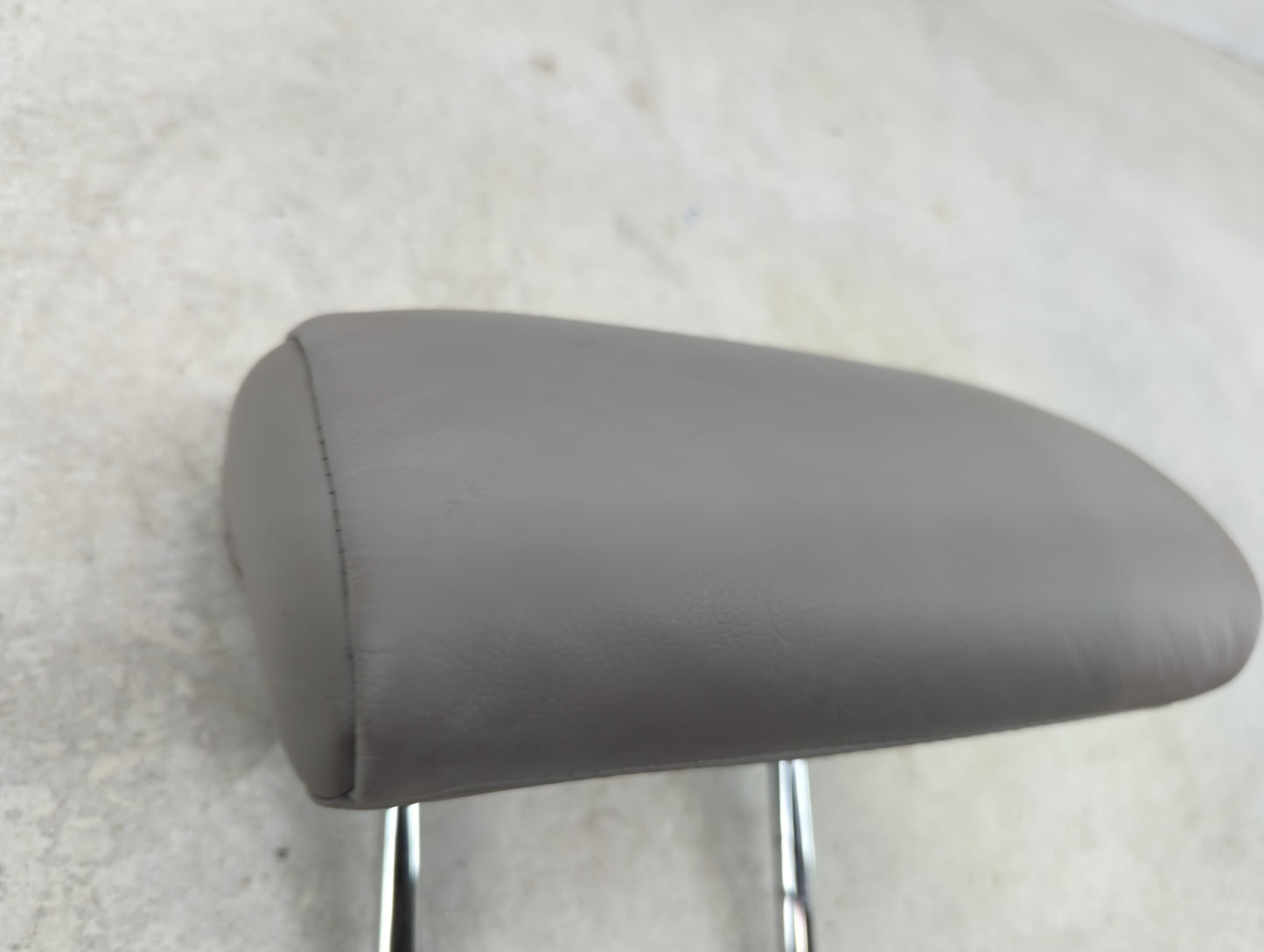 2010 Lexus Es350 Headrest Head Rest Rear Center Seat Fits OEM Used Auto Parts - Oemusedautoparts1.com