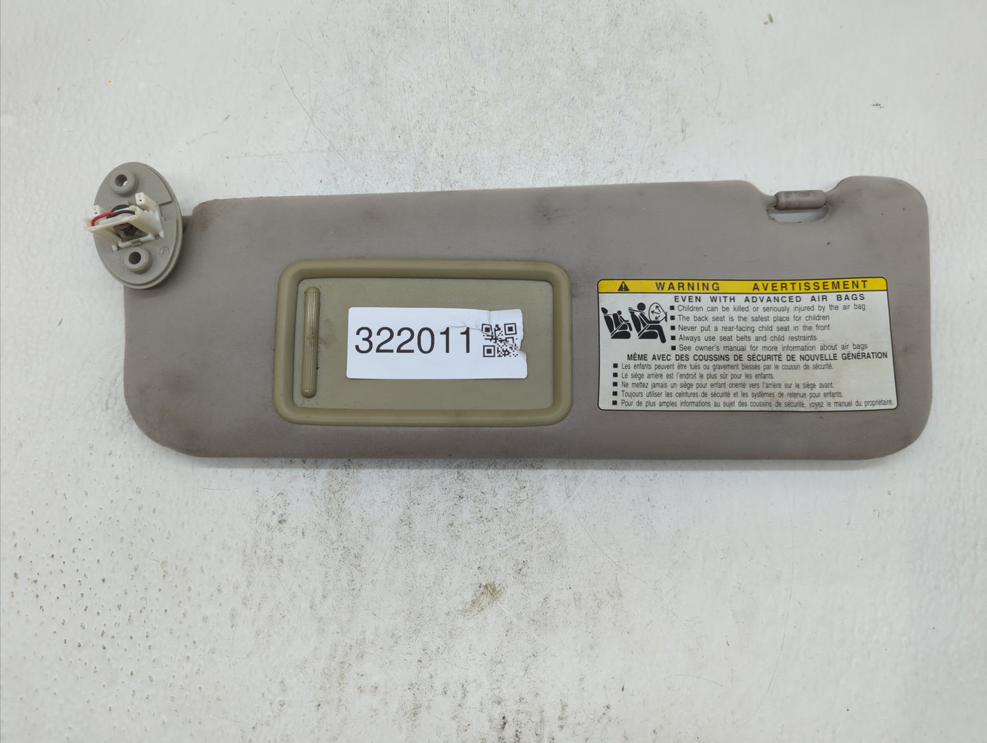 2010-2011 Lexus Es350 Sun Visor Shade Replacement Driver Left Mirror Fits Fits 2010 2011 OEM Used Auto Parts - Oemusedautopa