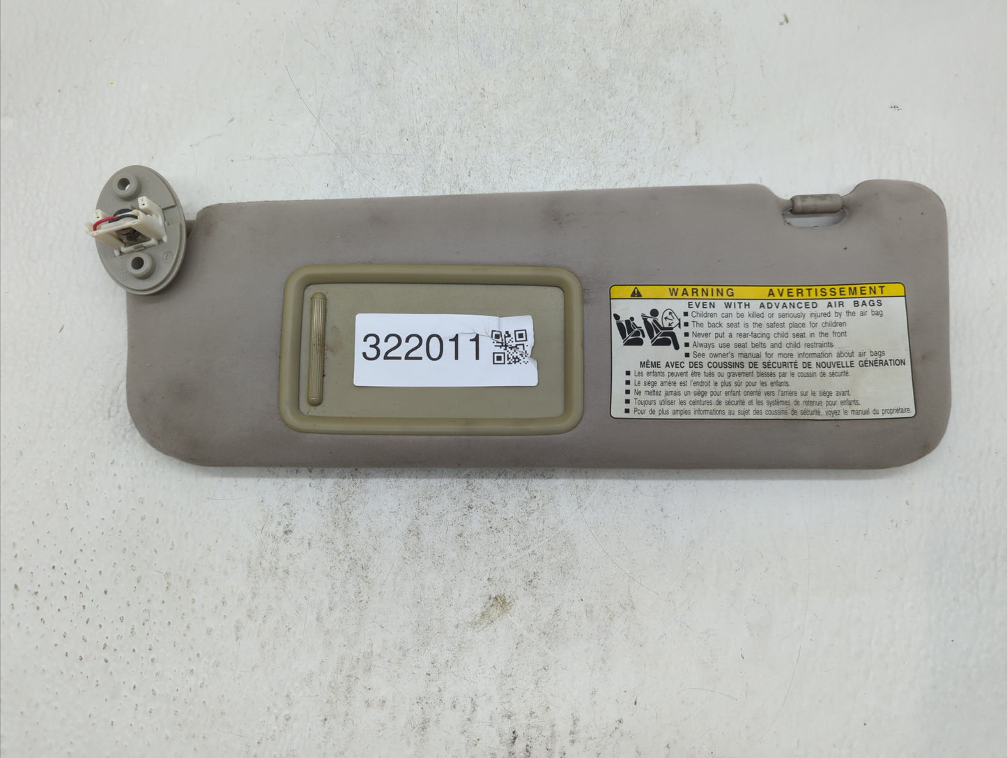 2010-2011 Lexus Es350 Sun Visor Shade Replacement Driver Left Mirror Fits Fits 2010 2011 OEM Used Auto Parts - Oemusedautopa