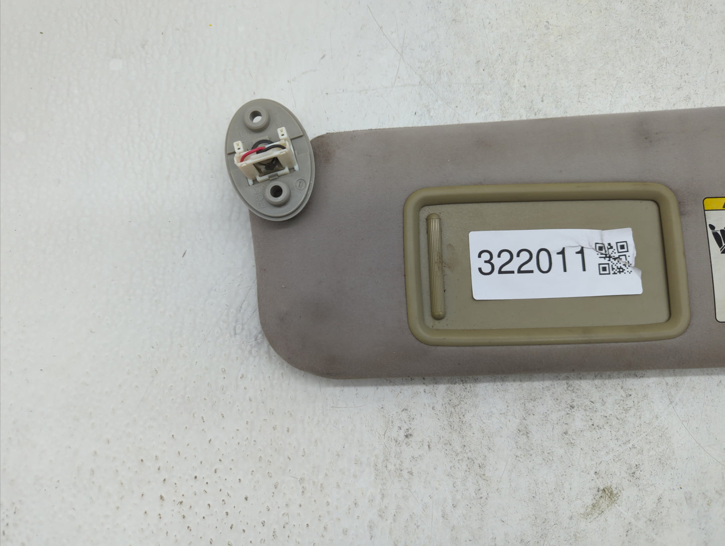 2010-2011 Lexus Es350 Sun Visor Shade Replacement Driver Left Mirror Fits Fits 2010 2011 OEM Used Auto Parts - Oemusedautopa