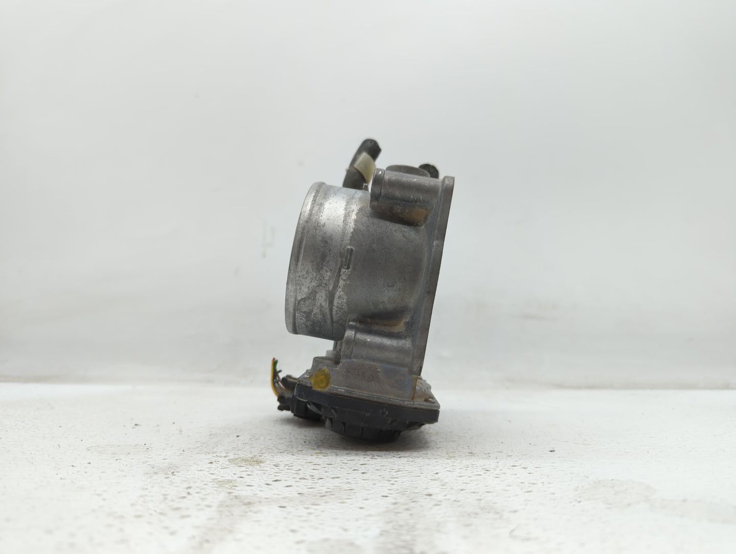 2007-2018 Lexus Es350 Throttle Body P/N:22030-0P050 22030-31030 Fits OEM Used Auto Parts - Oemusedautoparts1.com