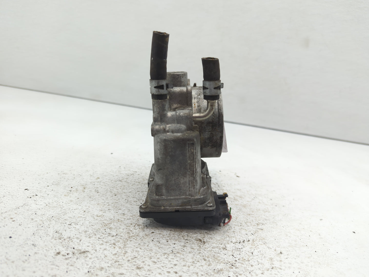 2007-2018 Lexus Es350 Throttle Body P/N:22030-31030 22030-0P050 Fits OEM Used Auto Parts - Oemusedautoparts1.com