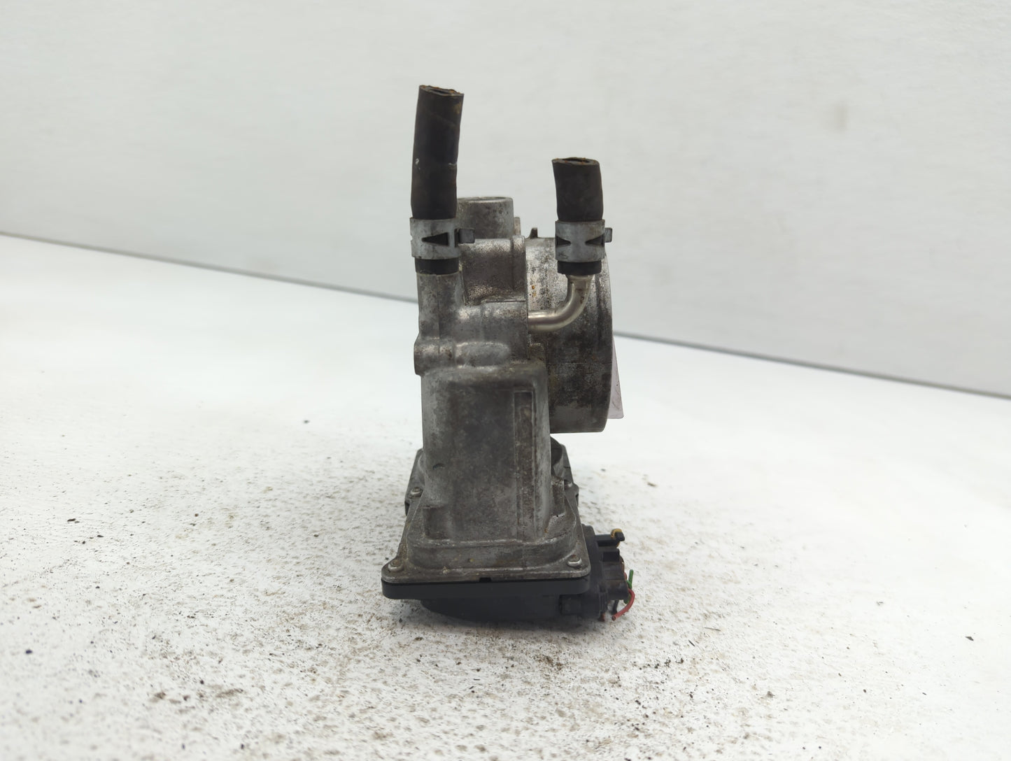 2007-2018 Lexus Es350 Throttle Body P/N:22030-31030 22030-0P050 Fits OEM Used Auto Parts - Oemusedautoparts1.com