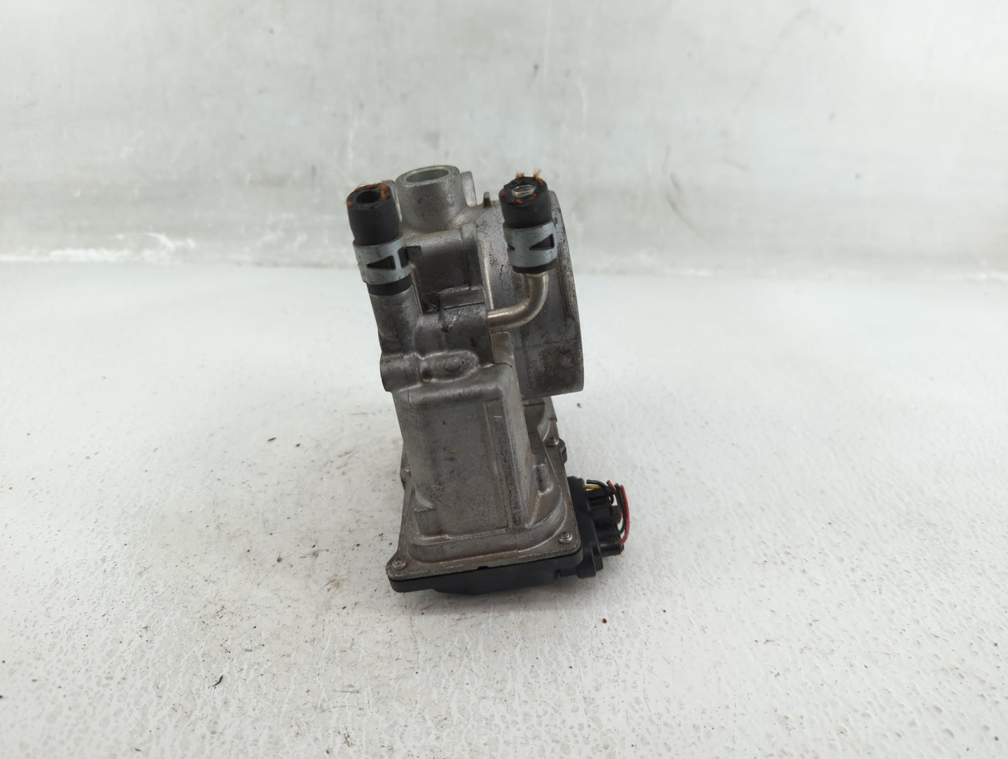 2007-2018 Lexus Es350 Throttle Body P/N:22030-31030 Fits OEM Used Auto Parts - Oemusedautoparts1.com