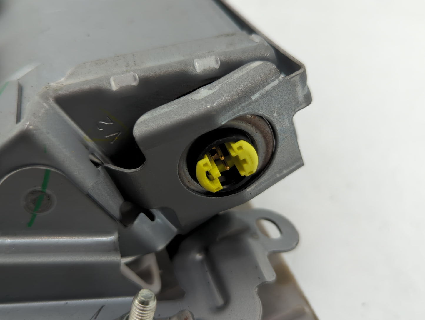 2010-2012 Lexus Hs250h Air Bag Passenger Right Knee OEM P/N:2D6307609M91 Fits Fits 2010 2011 2012 OEM Used Auto Parts - Oemu