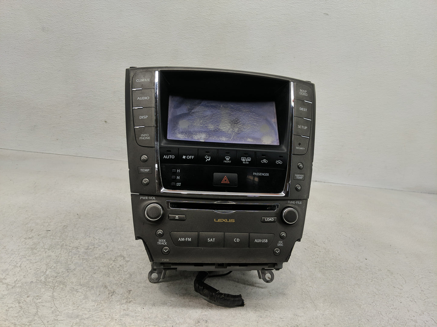 2010 Lexus Is250 Radio AM FM Cd Player Receiver Replacement P/N:86805-60131 Fits OEM Used Auto Parts - Oemusedautoparts1.com