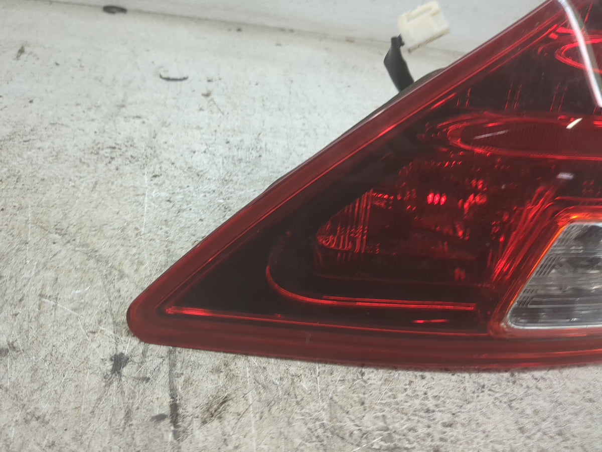 2010-2015 Lexus Is250 Passenger Right Side Deck Lid Mounted Tail Light - Oemusedautoparts1.com