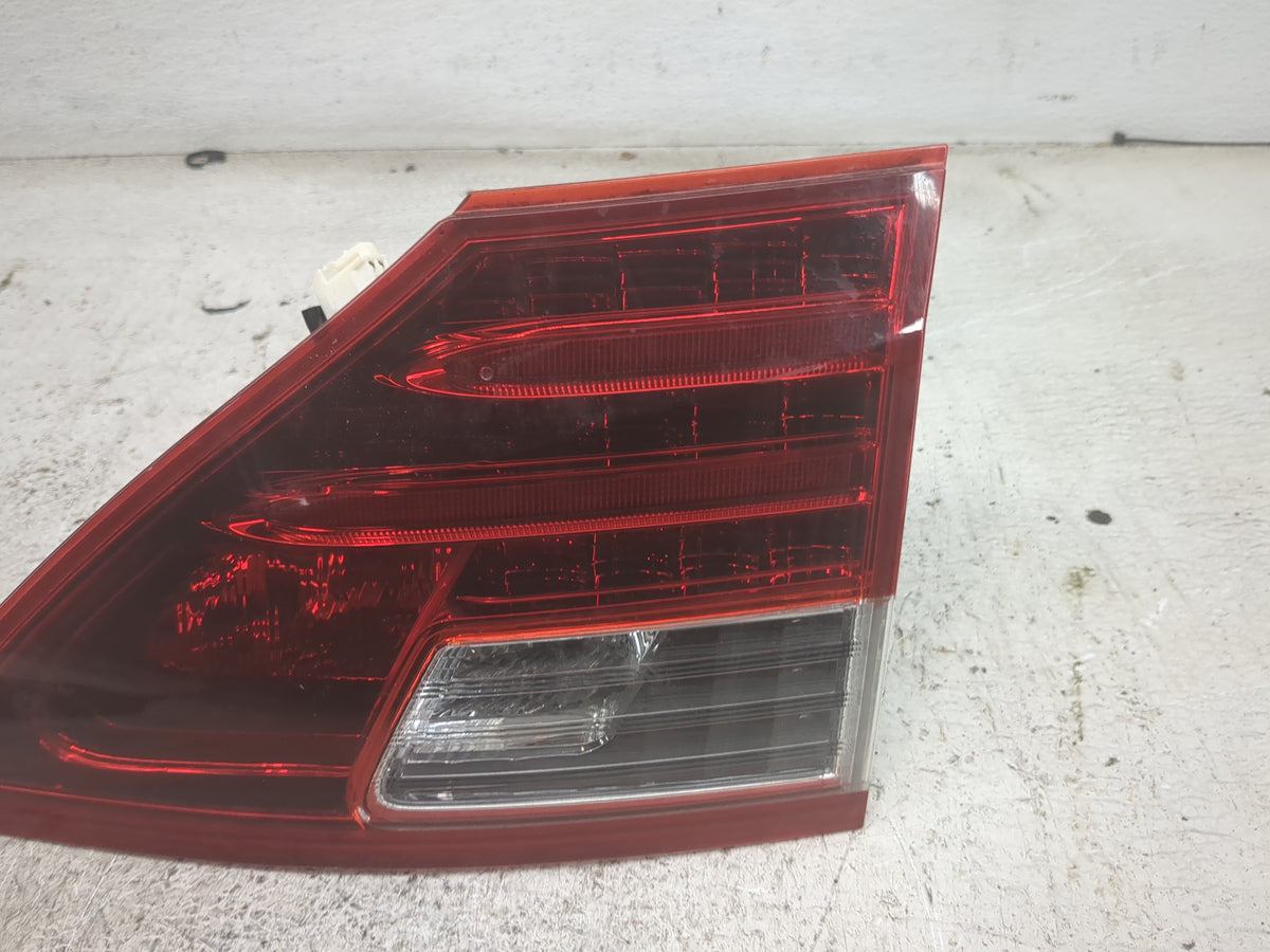 2010-2015 Lexus Is250 Passenger Right Side Deck Lid Mounted Tail Light - Oemusedautoparts1.com
