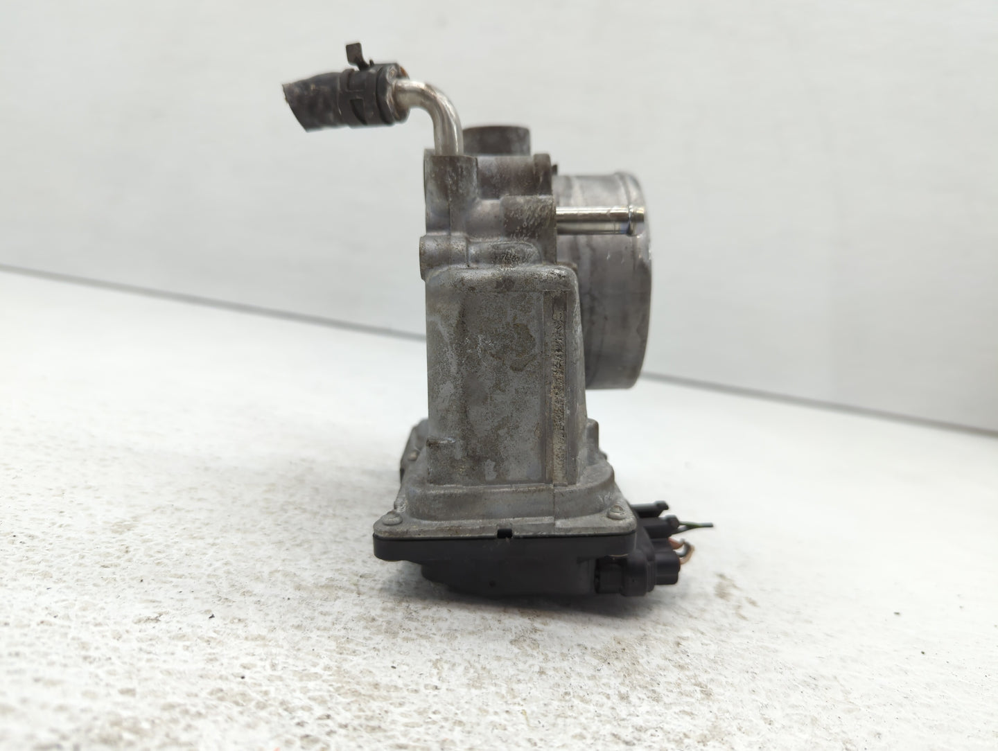 2006-2015 Lexus Is250 Throttle Body P/N:22030-31020 Fits Fits 2006 2007 2008 2009 2010 2011 2012 2013 2014 2015 OEM Used Aut