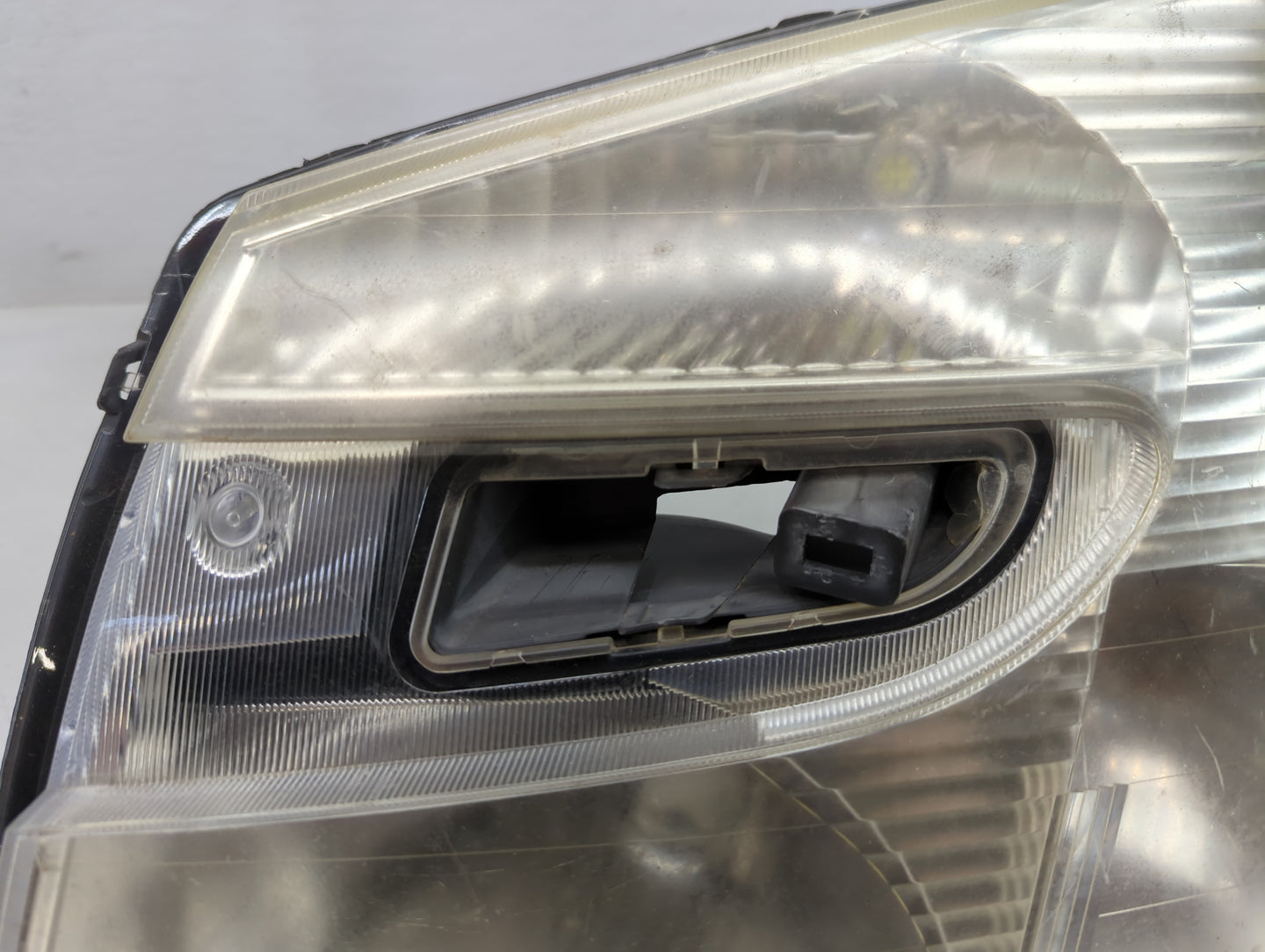 2006-2010 Lexus Is250 Passenger Right Oem Fog Light Lamp - Oemusedautoparts1.com