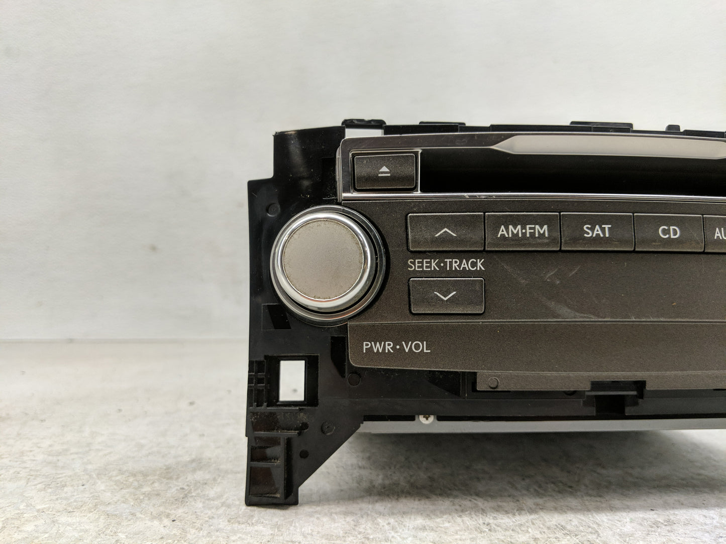 2010 Lexus Ls460 Radio AM FM Cd Player Receiver Replacement P/N:86120-50P80 Fits OEM Used Auto Parts - Oemusedautoparts1.com