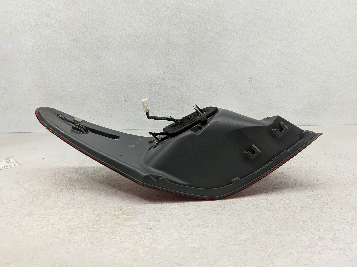 2010-2012 Lexus Ls460 Tail Light Assembly Passenger Right OEM Fits Fits 2010 2011 2012 OEM Used Auto Parts - Oemusedautopart