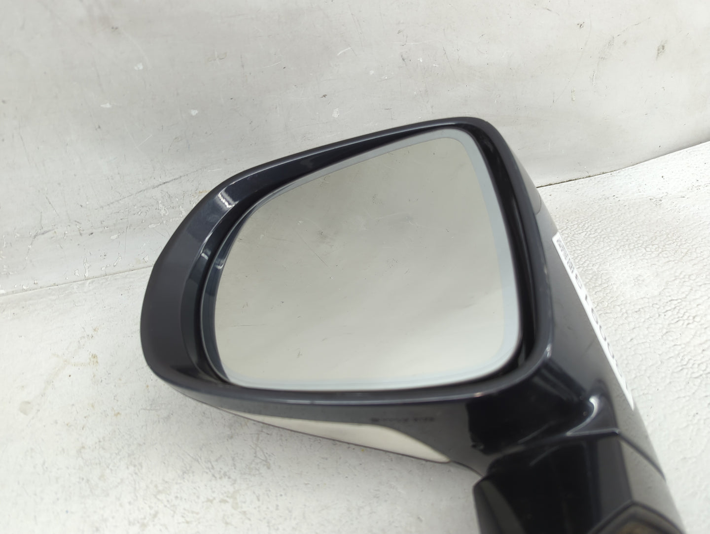 2010-2012 Lexus Rx350 Driver Side View Mirror - Left Door Mirror OEM Used - Oemusedautoparts1.com