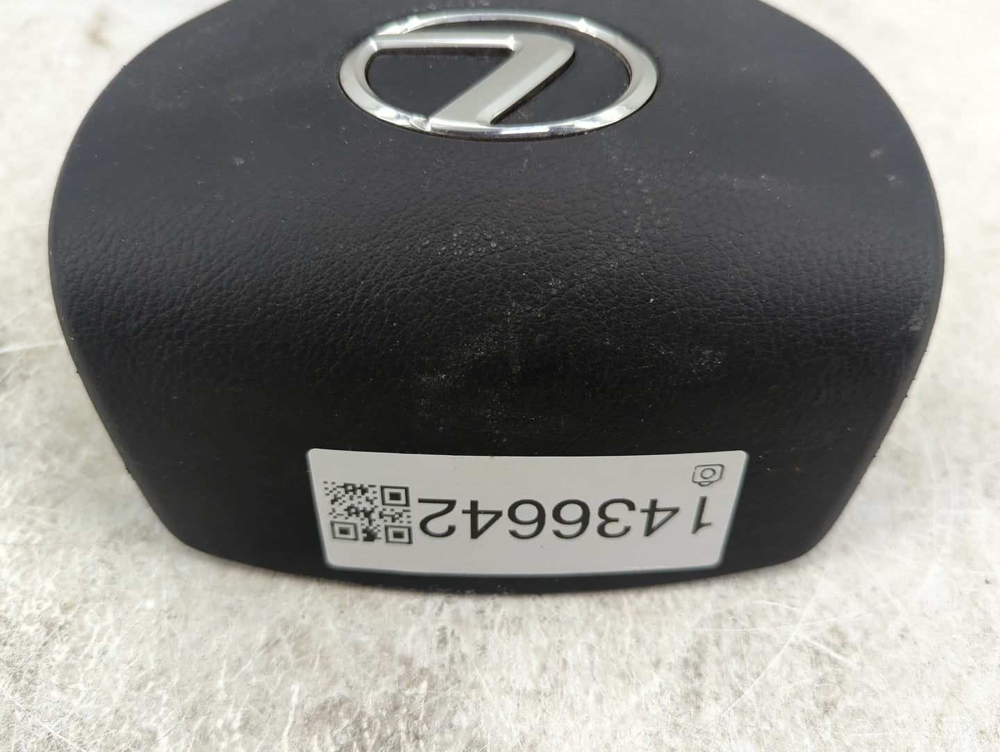 2010 Lexus Rx350 Air Bag Driver Left Steering Wheel Mounted P/N:Z33G9290716 C02392909AET Fits OEM Used Auto Parts - Oemuseda