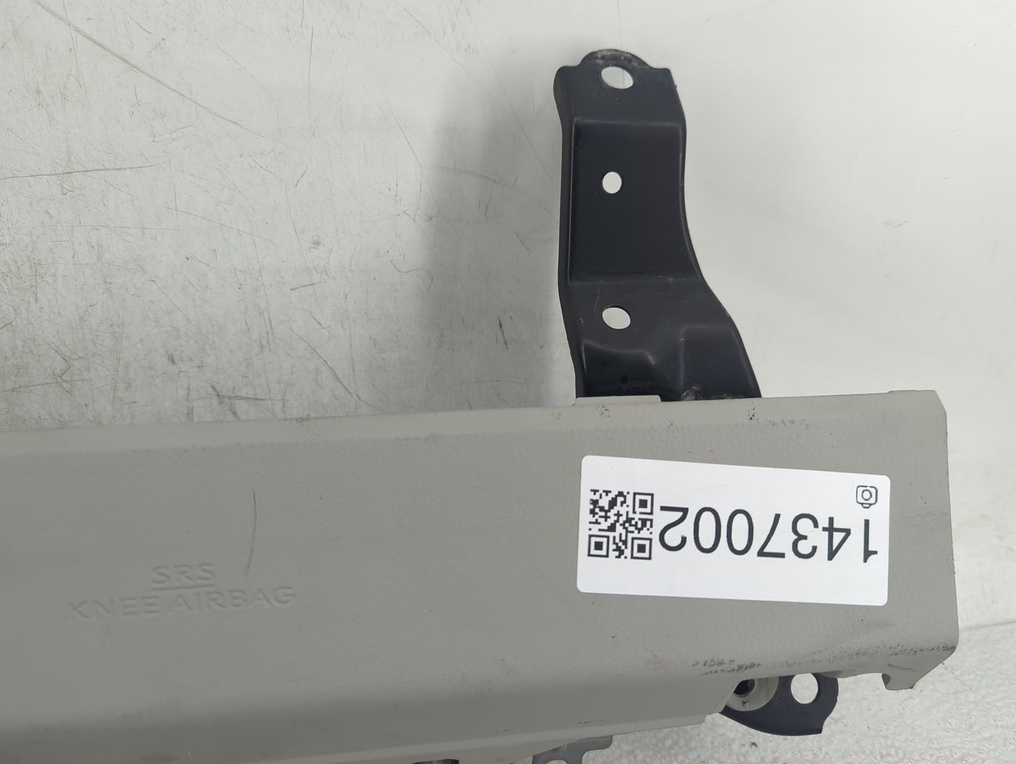2010 Lexus Rx350 Air Bag Driver Left Knee OEM P/N:303832109M76 B15U39034227 Fits OEM Used Auto Parts - Oemusedautoparts1.com
