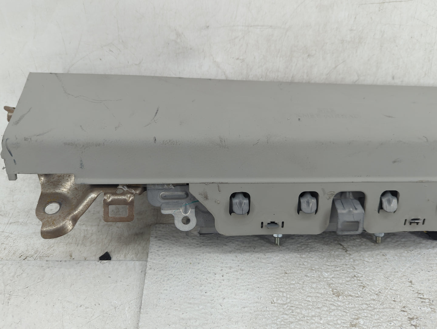 2010 Lexus Rx350 Air Bag Driver Left Knee OEM P/N:3038315O9M77 B14V19042557 Fits OEM Used Auto Parts - Oemusedautoparts1.com