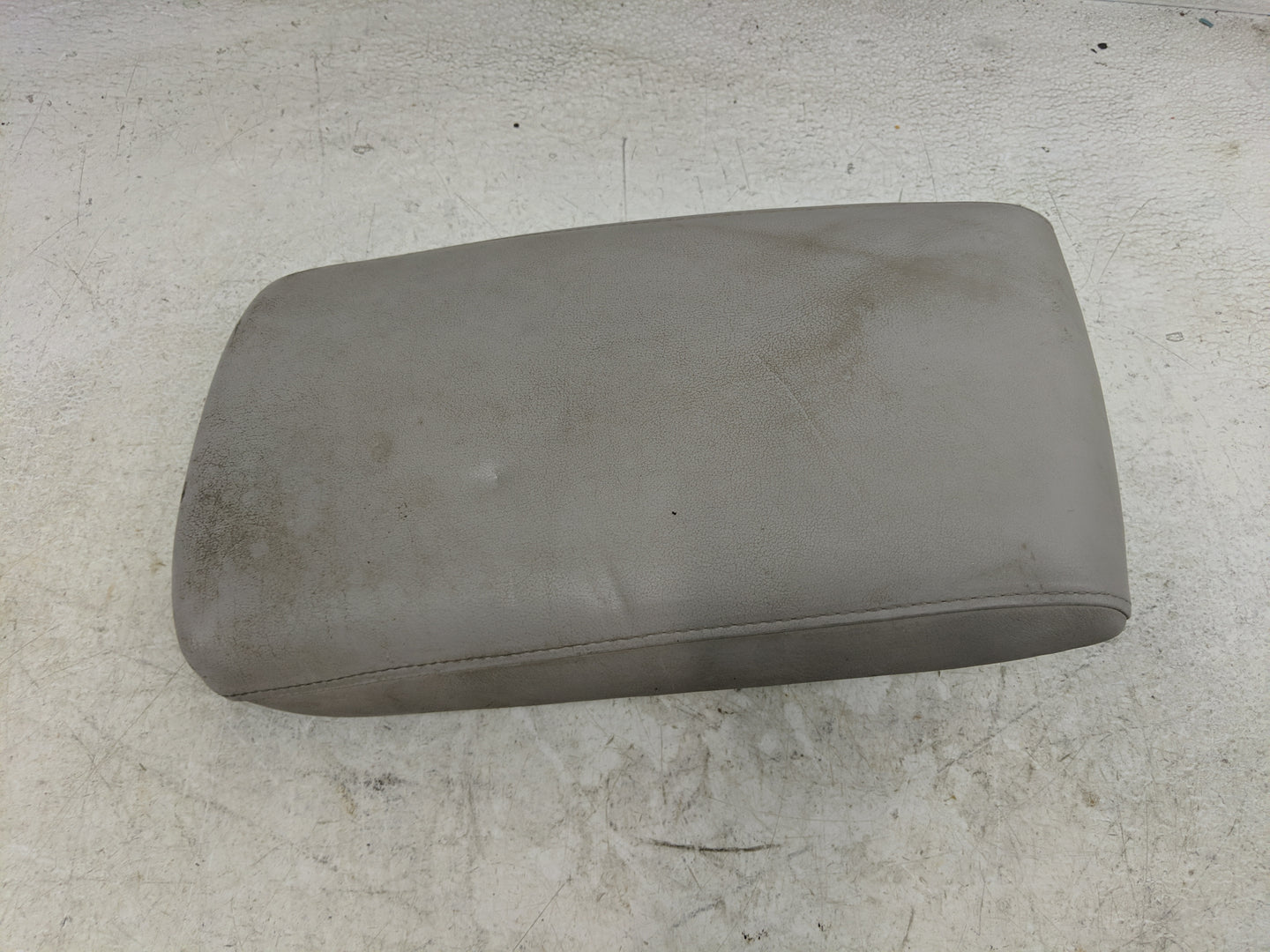 2010 Lexus Rx350 Center Console Armrest Cover Lid Fits OEM Used Auto Parts - Oemusedautoparts1.com
