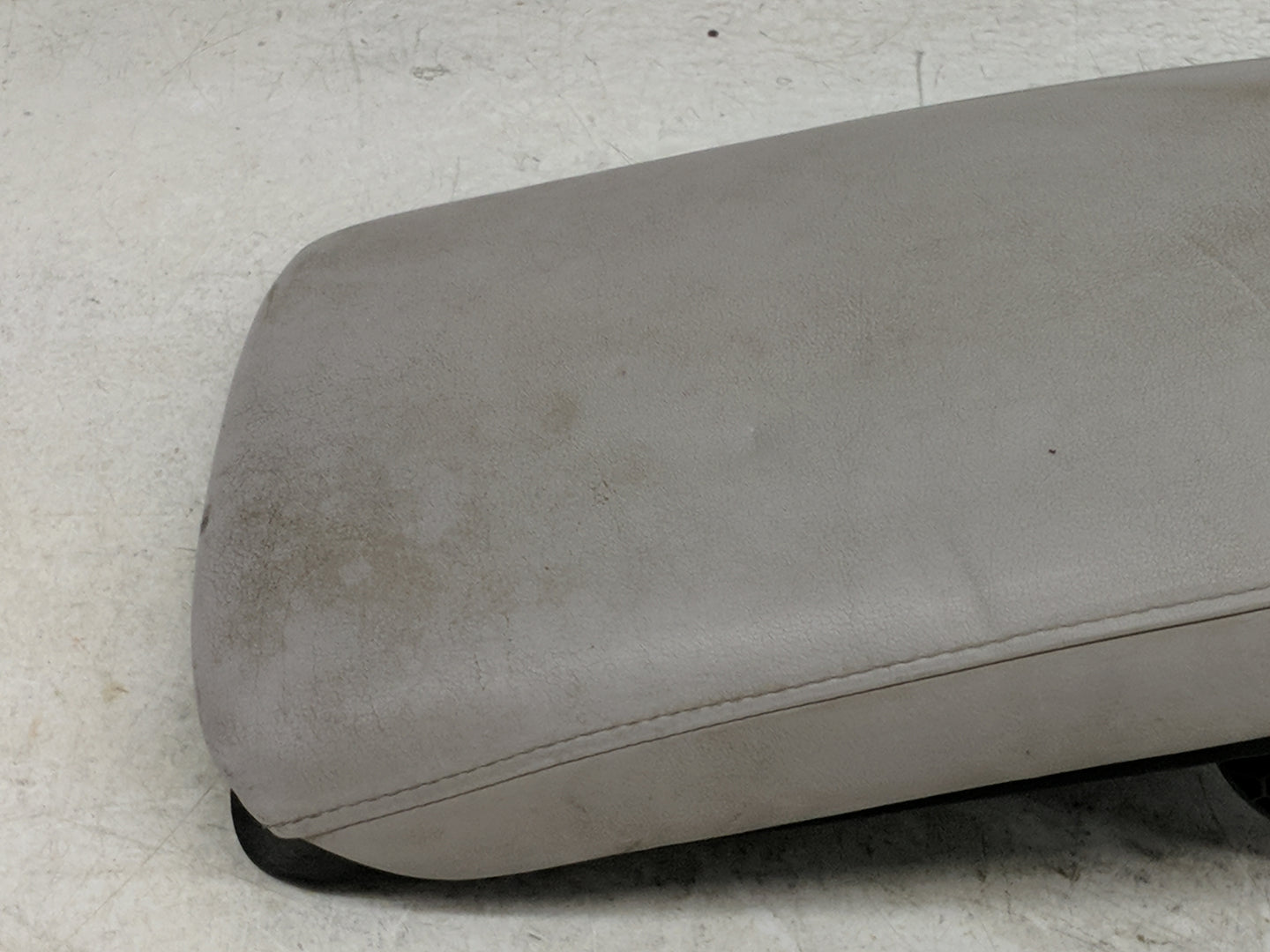 2010 Lexus Rx350 Center Console Armrest Cover Lid Fits OEM Used Auto Parts - Oemusedautoparts1.com
