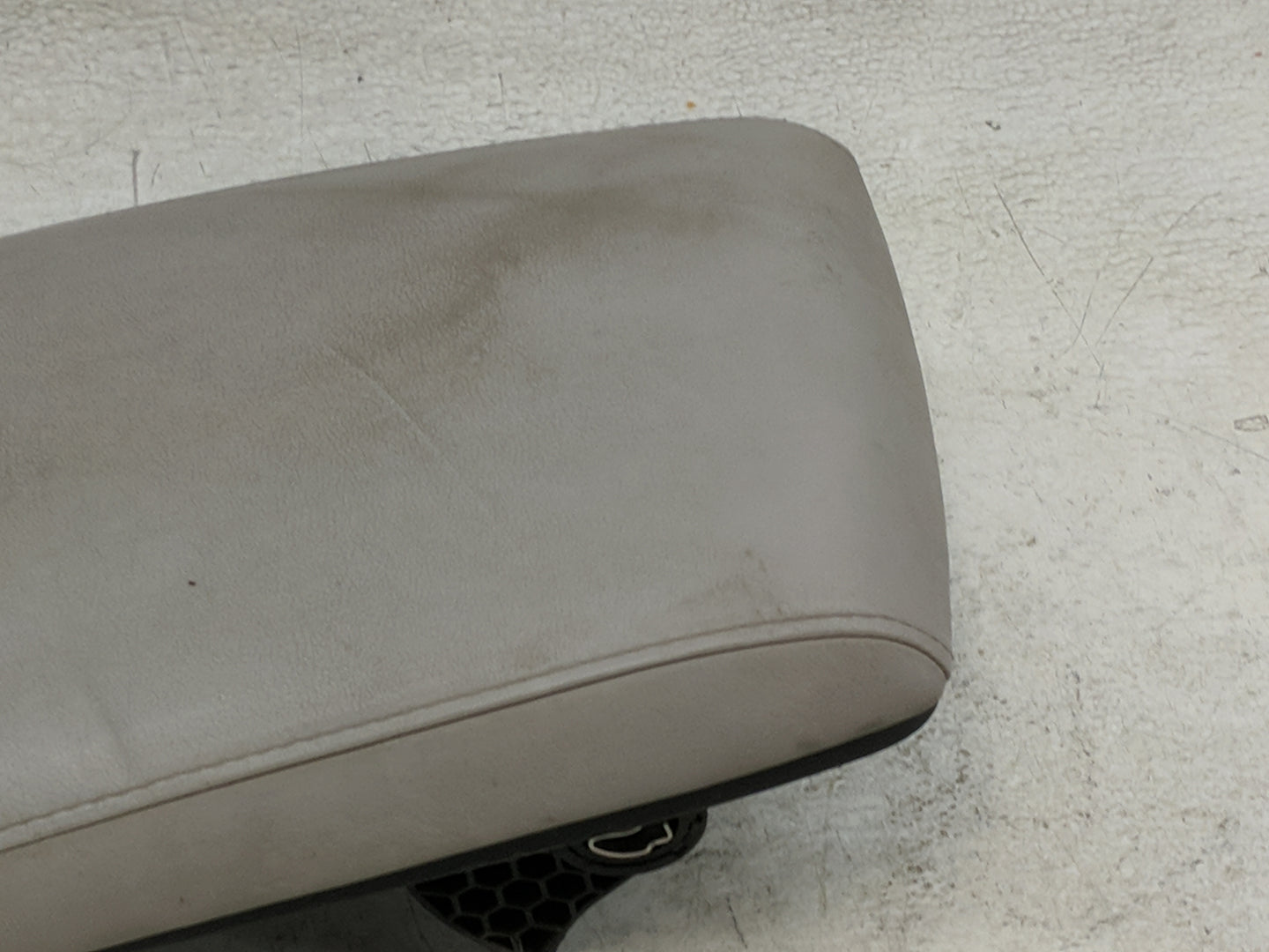 2010 Lexus Rx350 Center Console Armrest Cover Lid Fits OEM Used Auto Parts - Oemusedautoparts1.com