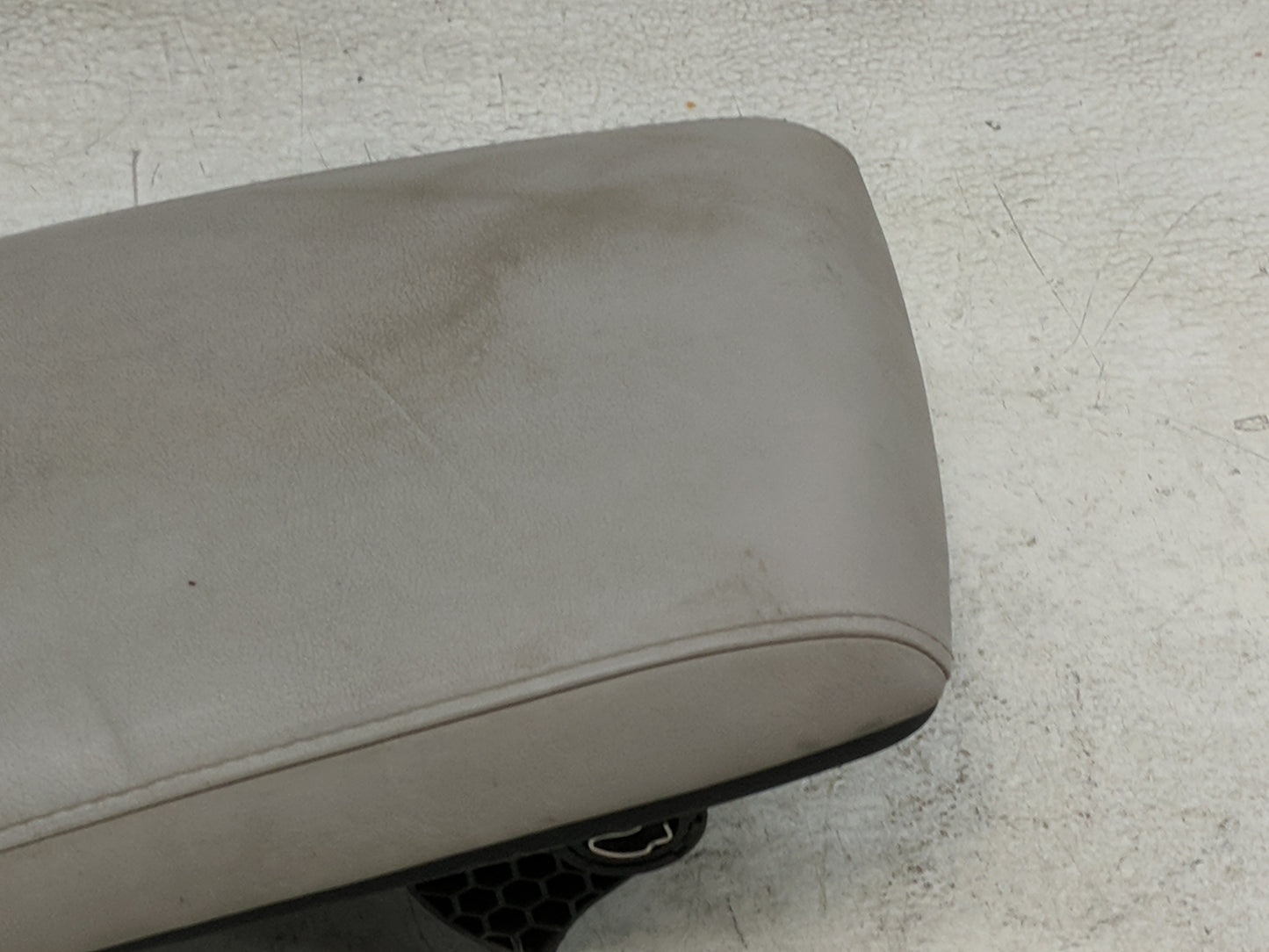 2010 Lexus Rx350 Center Console Armrest Cover Lid Fits OEM Used Auto Parts - Oemusedautoparts1.com