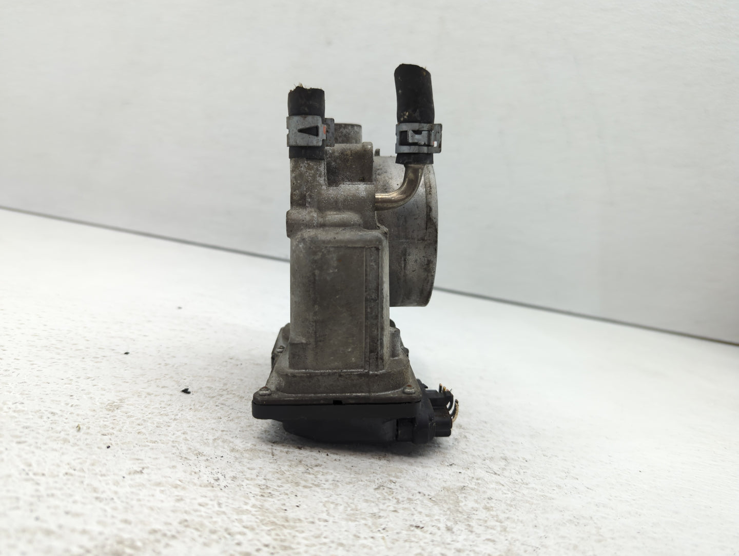 2007-2015 Lexus Rx350 Throttle Body P/N:22030-0P050 Fits OEM Used Auto Parts - Oemusedautoparts1.com