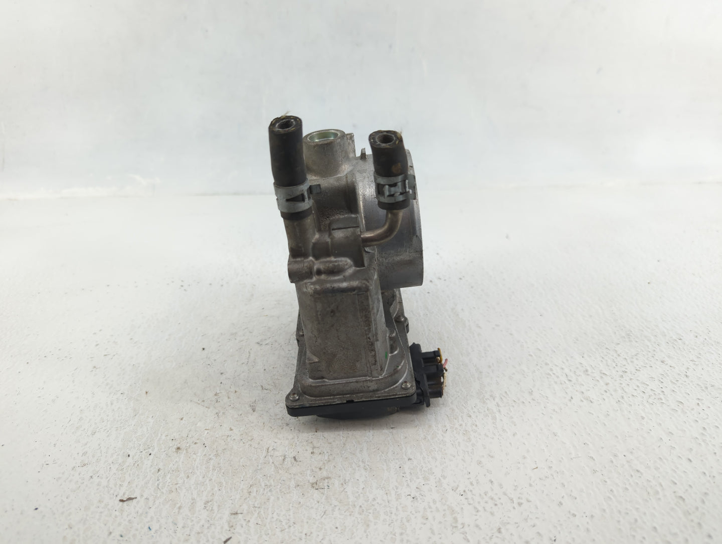 2007-2015 Lexus Rx350 Throttle Body P/N:22030-0P050 Fits OEM Used Auto Parts - Oemusedautoparts1.com