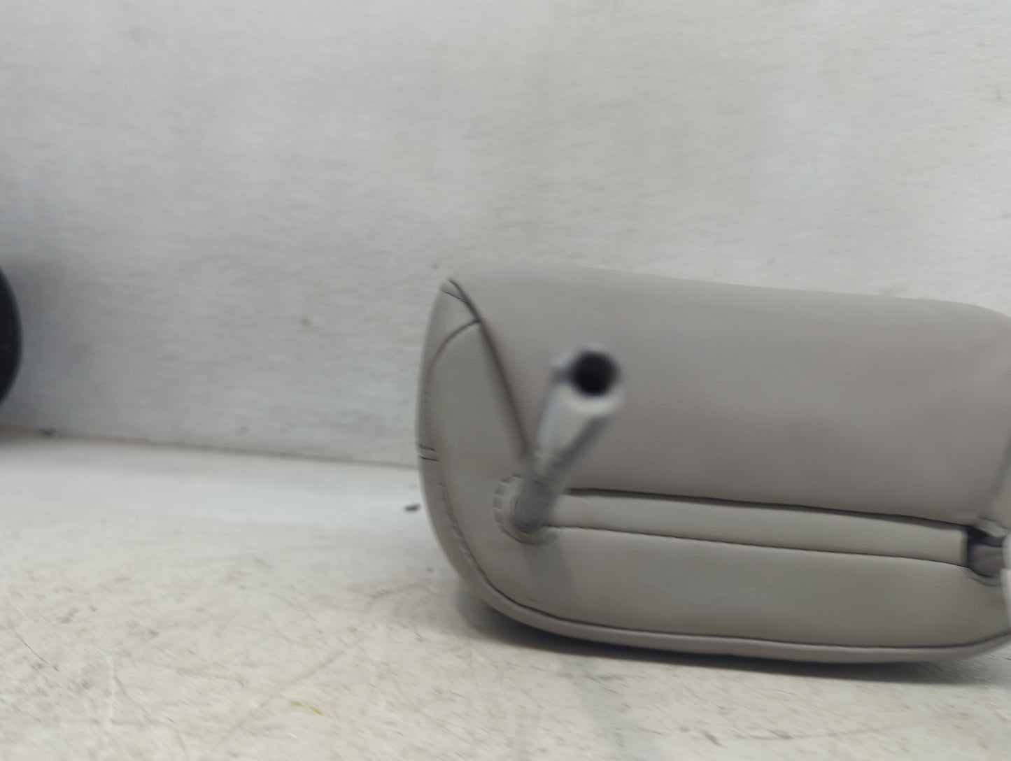 2010 Lexus Rx450 Headrest Head Rest Front Driver Passenger Seat Fits OEM Used Auto Parts - Oemusedautoparts1.com