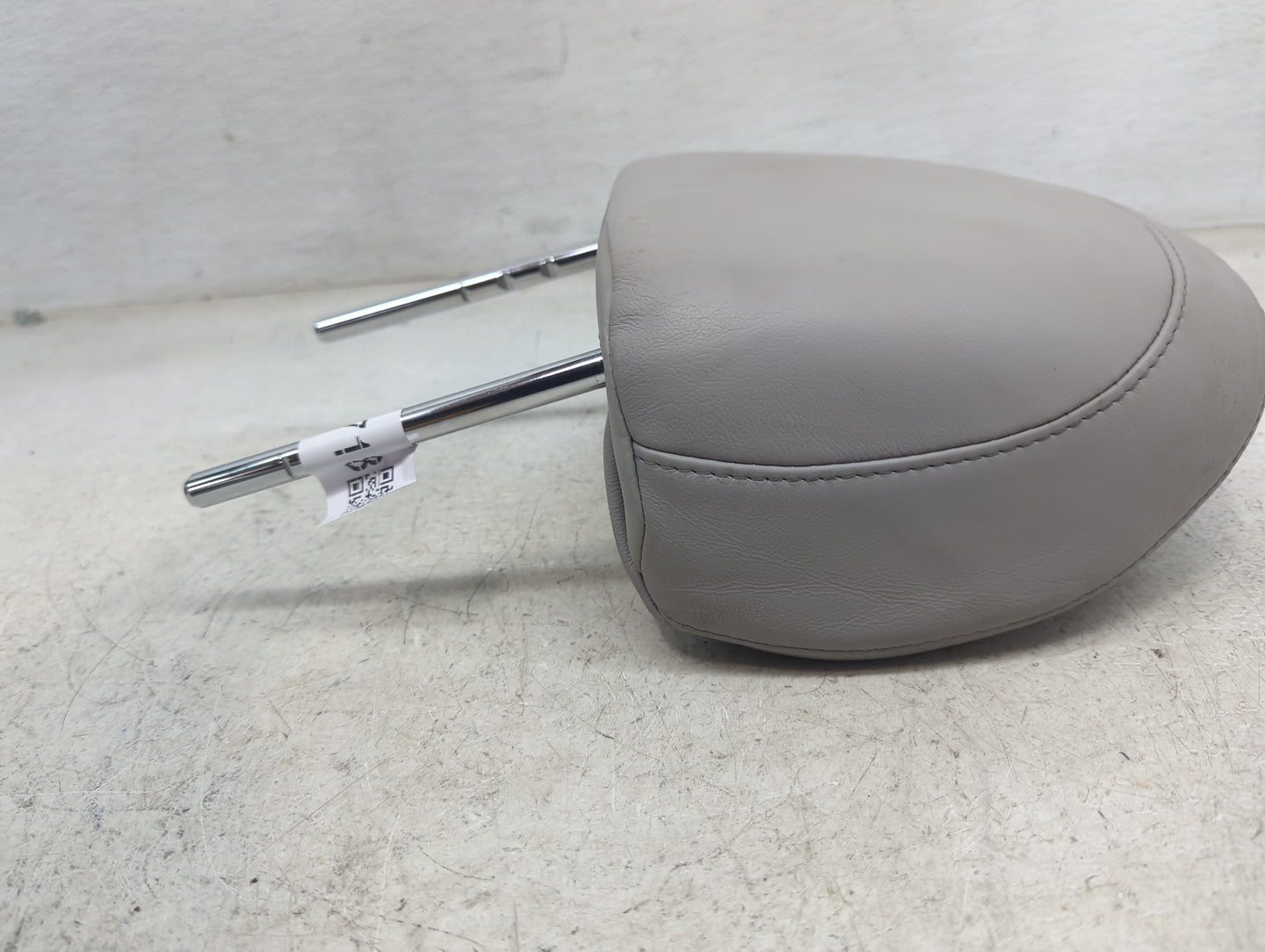2010-2010 Lexus Rx450h Headrest Head Rest Front Driver Seat Grey - Oemusedautoparts1.com