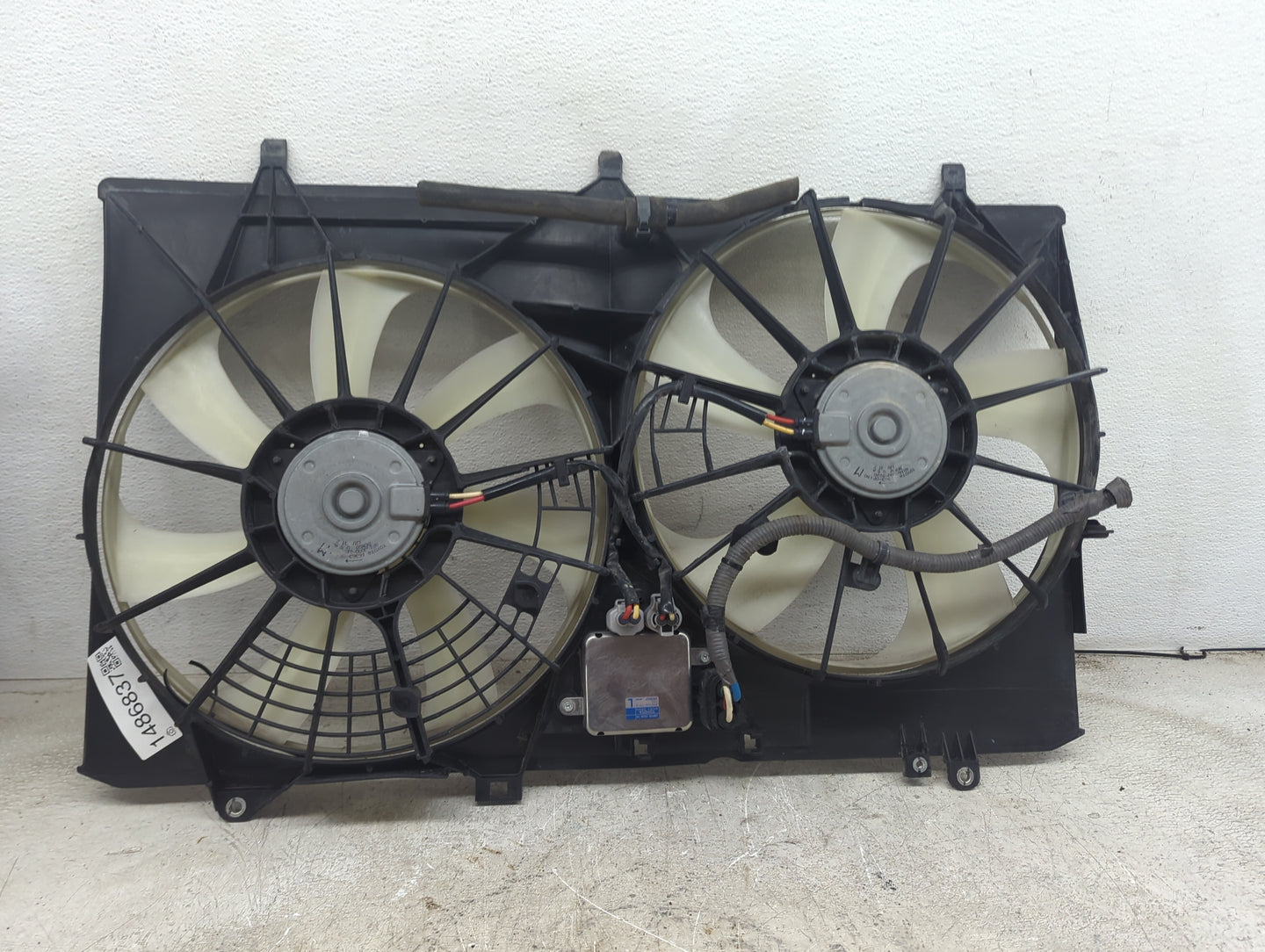 2010 Lexus Rx450h Electric Radiator Cooling Fan Motor Assembly Fits OEM Used Auto Parts - Oemusedautoparts1.com