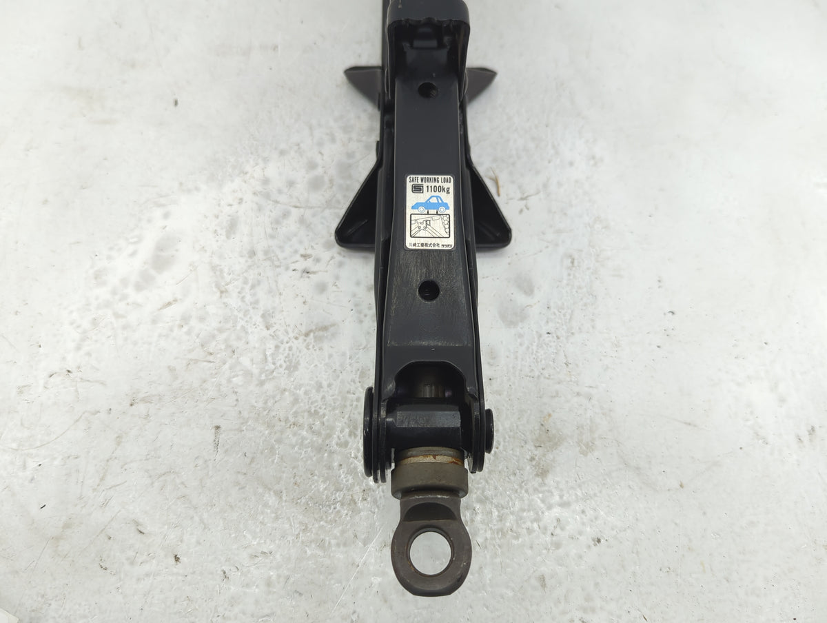 2010 Lexus Sc430 Spare Scissor Car Jack - Oemusedautoparts1.com