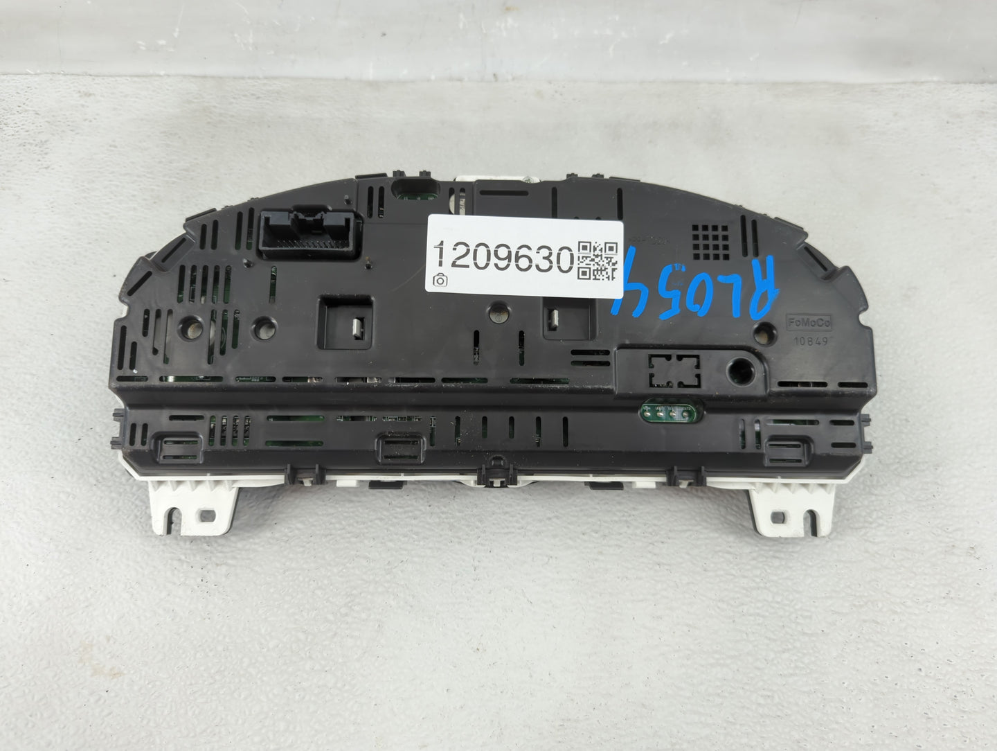 2010 Lincoln Mks Instrument Cluster Speedometer Gauges P/N:AA5T-10849-CK Fits OEM Used Auto Parts - Oemusedautoparts1.com