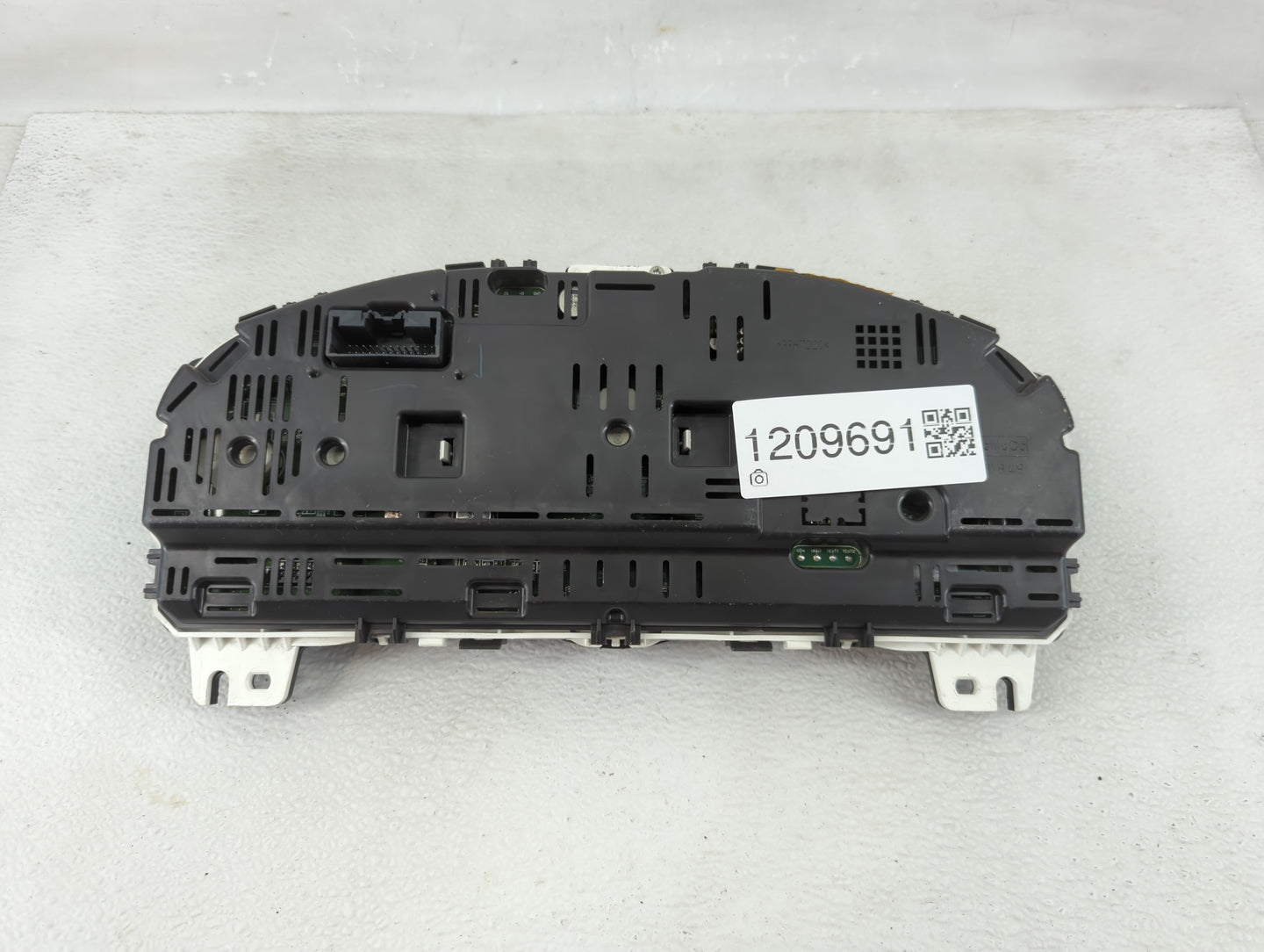 2010 Lincoln Mks Instrument Cluster Speedometer Gauges P/N:AA5T-10849-CK Fits OEM Used Auto Parts - Oemusedautoparts1.com