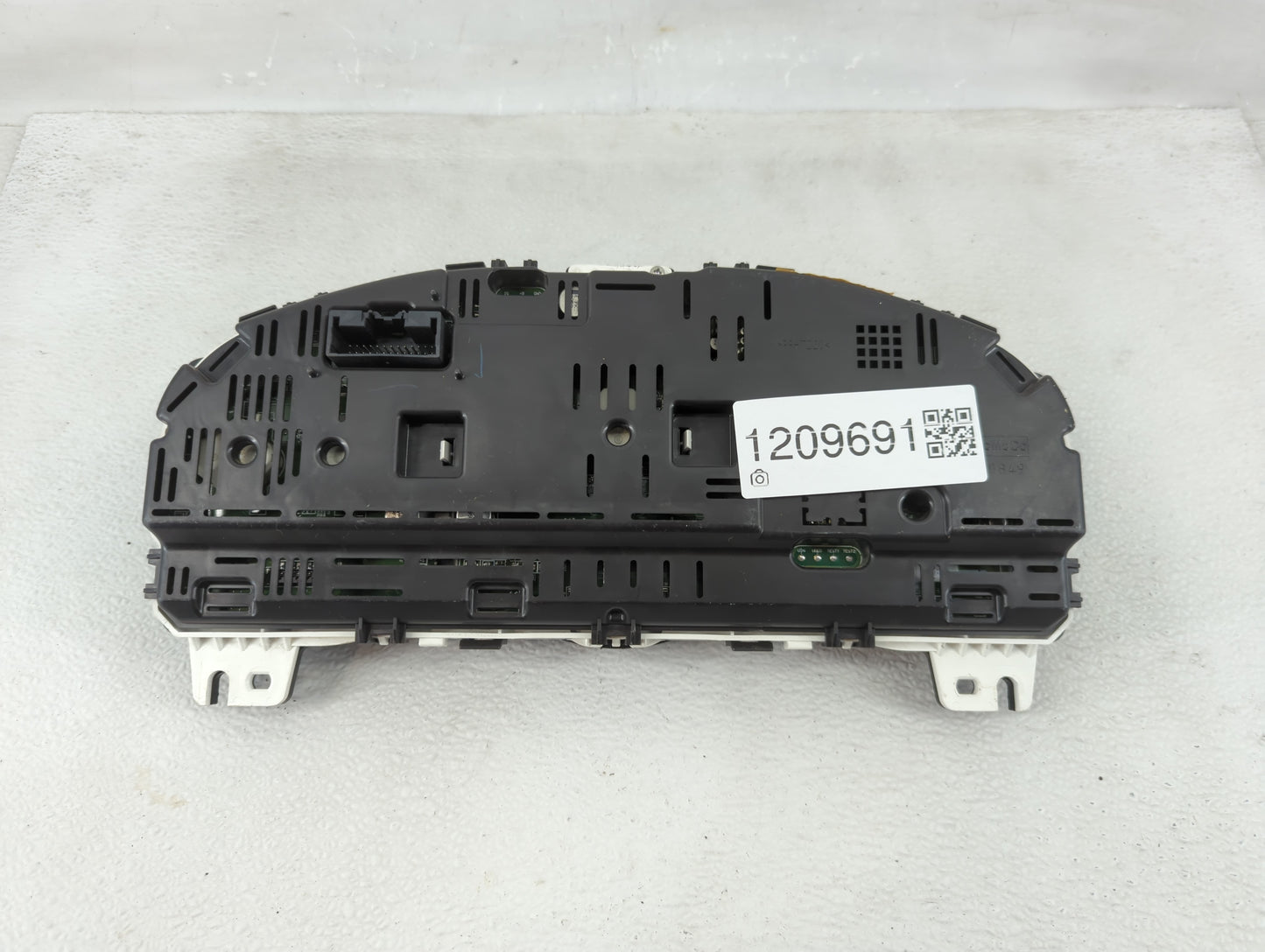2010 Lincoln Mks Instrument Cluster Speedometer Gauges P/N:AA5T-10849-CK Fits OEM Used Auto Parts - Oemusedautoparts1.com