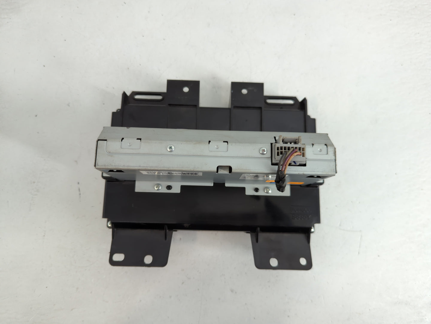 2010 Lincoln Mks Radio AM FM Cd Player Receiver Replacement P/N:AA5T-19C116-AB Fits OEM Used Auto Parts - Oemusedautoparts1.