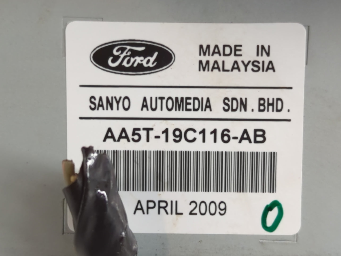 2010 Lincoln Mks Radio AM FM Cd Player Receiver Replacement P/N:AA5T-19C116-AB Fits OEM Used Auto Parts - Oemusedautoparts1.