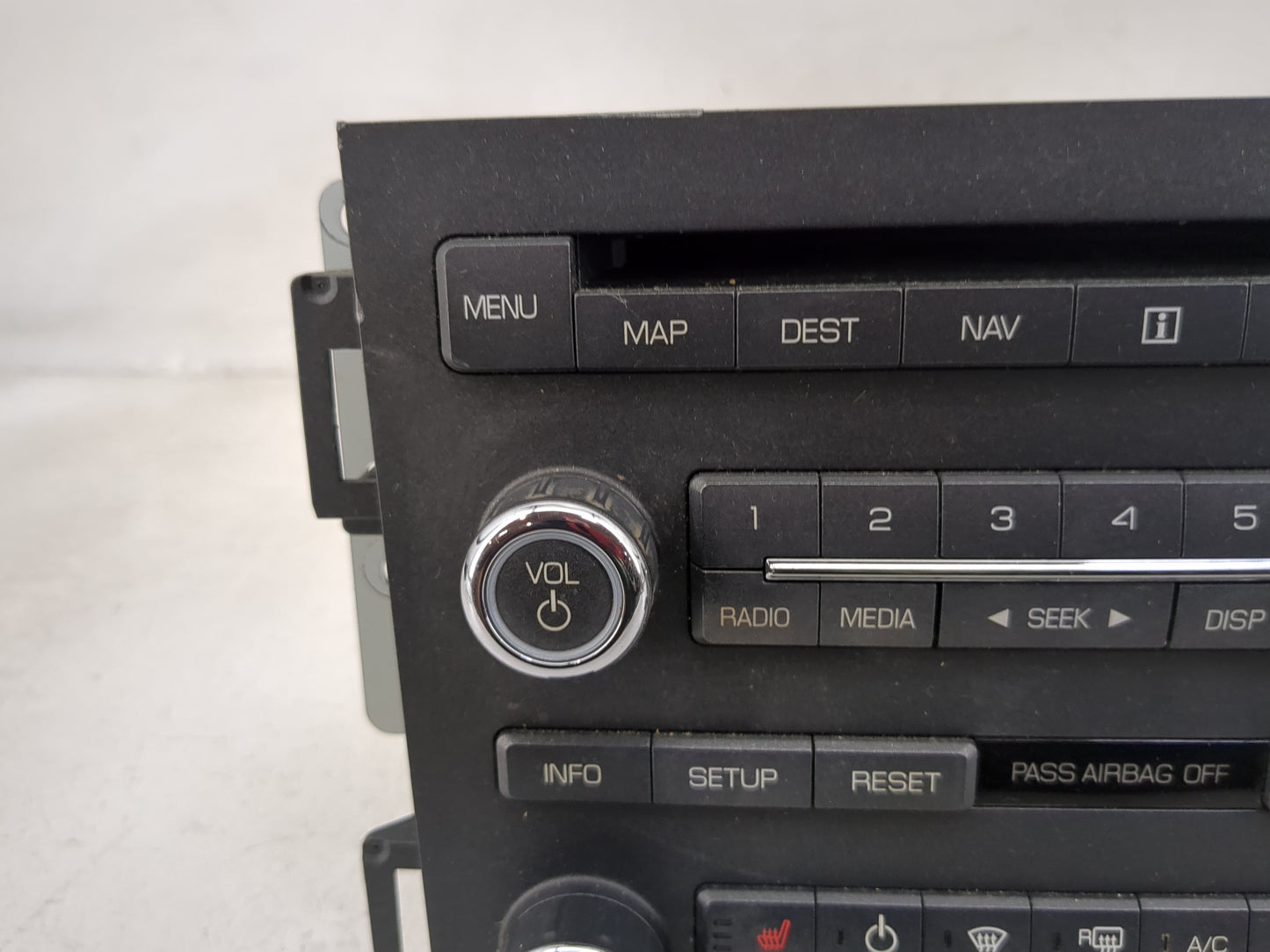 2010 Lincoln Mks Radio AM FM Cd Player Receiver Replacement P/N:AA5T19C156AC NAU-4204 Fits OEM Used Auto Parts - Oemusedauto